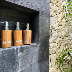 Santana Bingin Villa Uluwatu