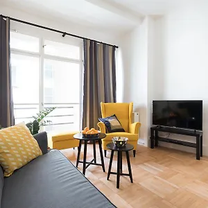 Hanan's Benedikt Apartment Prag