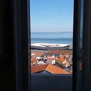 Apartment Miradouro De Santa Luzia, Lissabon